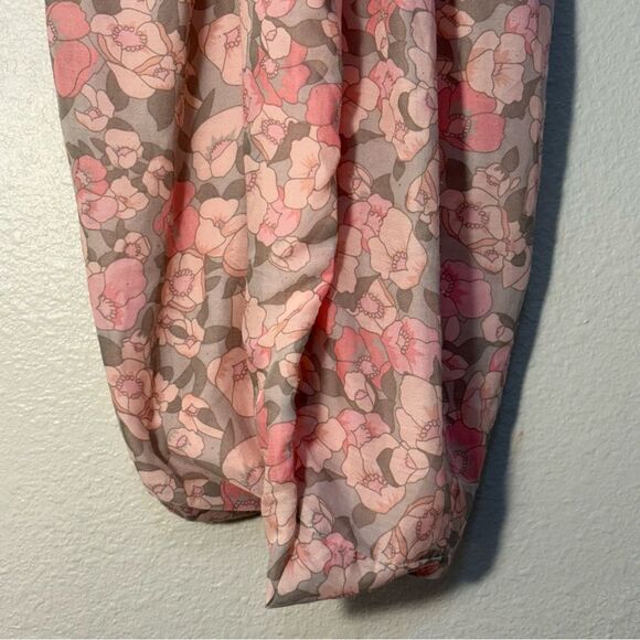Infinity Scarf Pink Gray Floral Design. - Picture 4 of 10